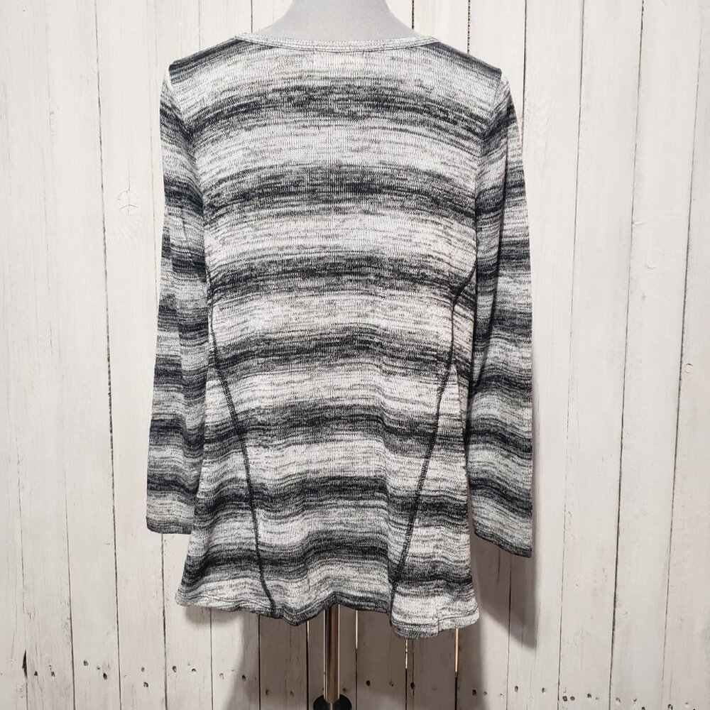 Altar'd State M Black White Stripe Swing Sweater Lightweight Cozy Cottage Boho - Picture 5 of 7